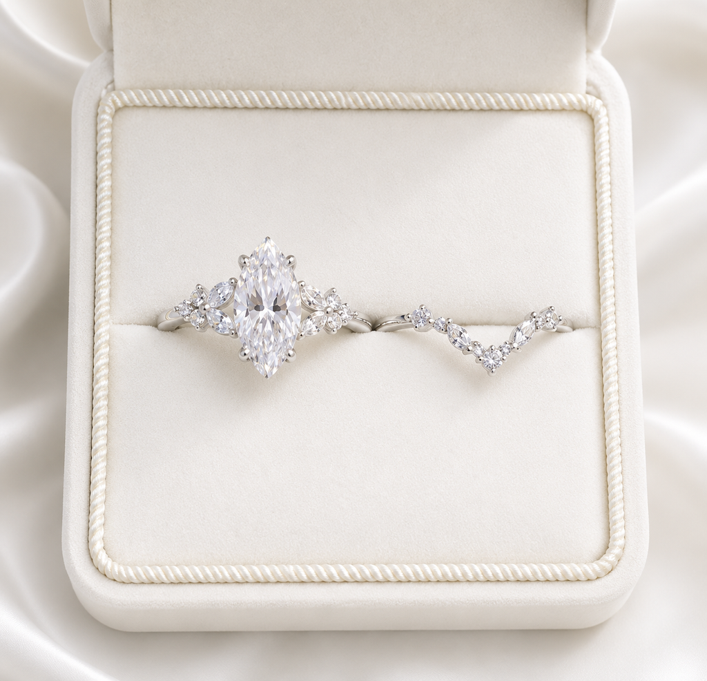 Elle Éternelle Fleur Marquise Bridal Set – Engagement Ring & Matching Wedding Band