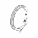 Elle Éternelle Éclat Round Moissanite Victoria Bridal Set – Engagement Ring & Matching Wedding Band