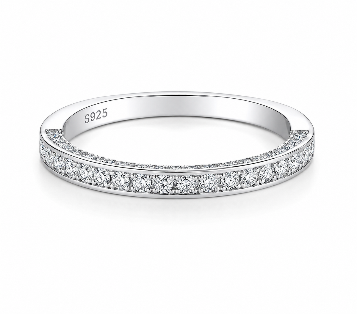 Elle Éternelle Éclat Round Moissanite Victoria Bridal Set – Engagement Ring & Matching Wedding Band