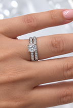 Elle Éternelle Éclat Round Moissanite Victoria Bridal Set – Engagement Ring & Matching Wedding Band