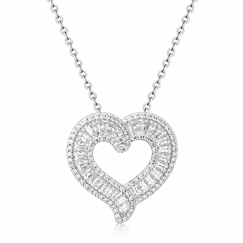 Elle Éternelle Heart Pendant Necklace