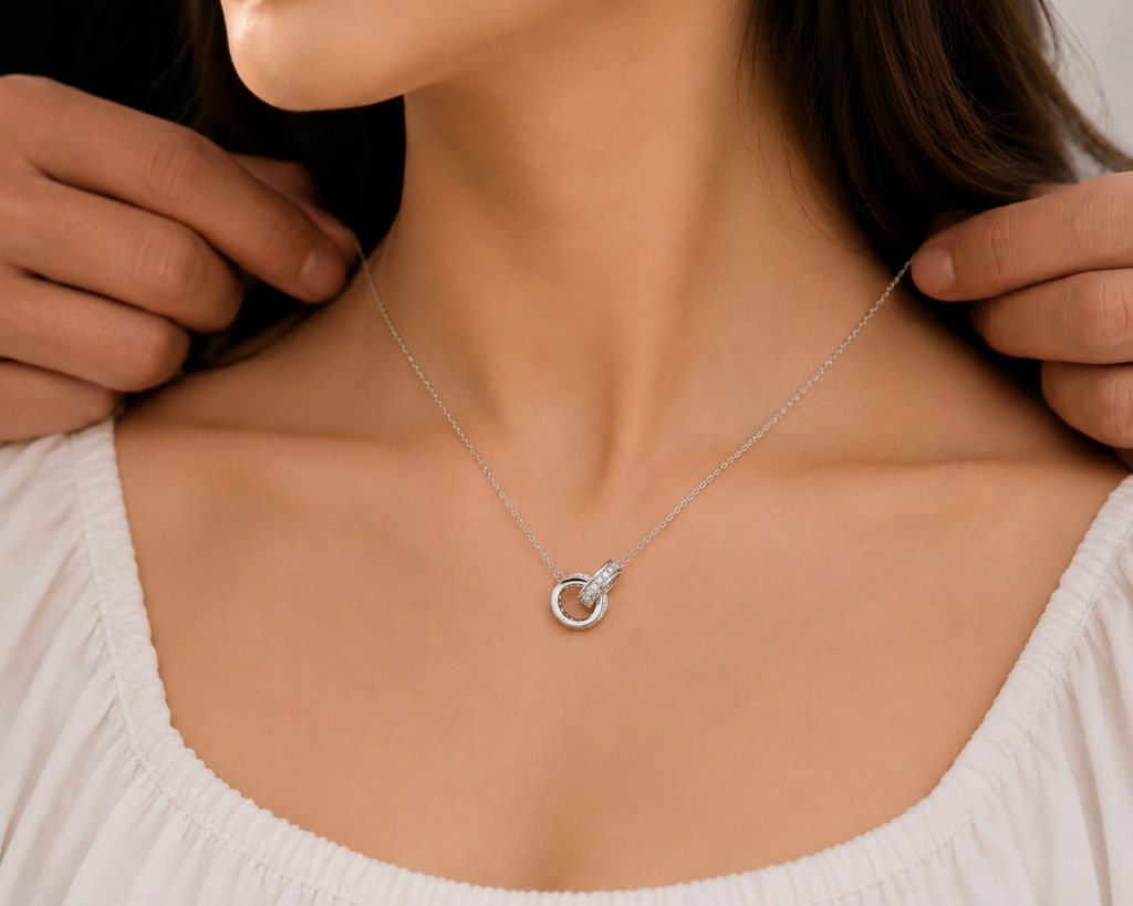 ANNA Interlocking Circle Necklace-Rhodium Plated