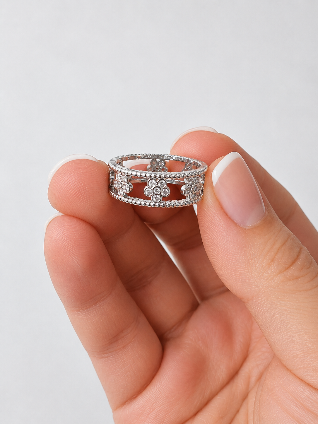 STELLA Elle Éternelle Floral Openwork Ring AAA CZ